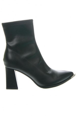 Botine de damă Unbranded, Mărime 40, Culoare Negru, Preț 202,63 Lei