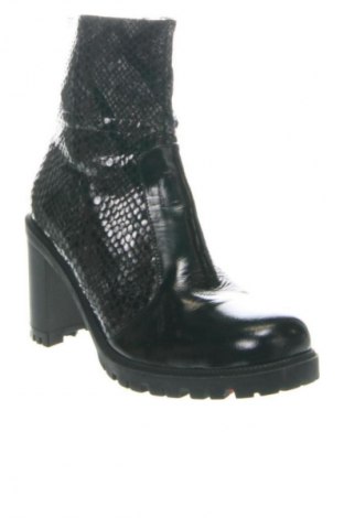 Γυναικεία μποτάκια Unbranded, Μέγεθος 38, Χρώμα Μαύρο, Τιμή 35,29 €