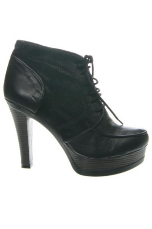 Дамски боти Unbranded, Размер 39, Цвят Черен, Цена 120,00 лв.