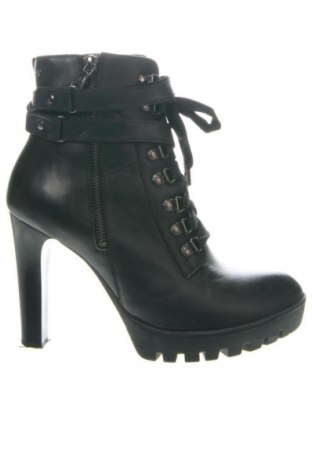 Dámské boty  Wojas, Velikost 40, Barva Černá, Cena  1 772,00 Kč