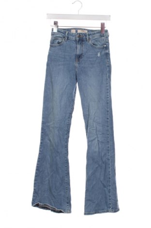 Дамски дънки Bershka, Размер XS, Цвят Син, Цена 10,99 лв.