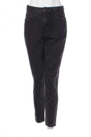 Γυναικείο Τζίν Bershka, Μέγεθος S, Χρώμα Μαύρο, Τιμή 14,99 €