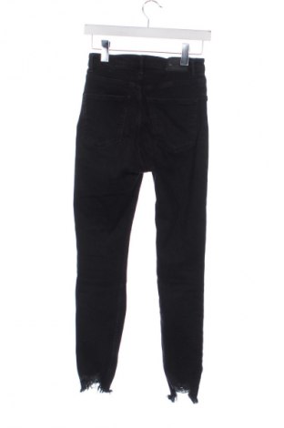 Γυναικείο Τζίν Bershka, Μέγεθος S, Χρώμα Μαύρο, Τιμή 14,83 €