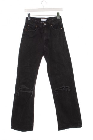 Blugi de femei Bershka, Mărime XS, Culoare Negru, Preț 77,17 Lei