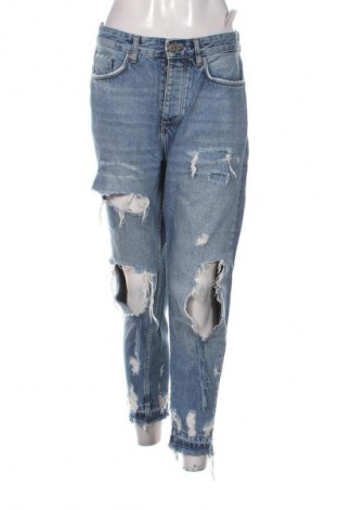 Blugi de femei Bershka, Mărime M, Culoare Albastru, Preț 80,60 Lei