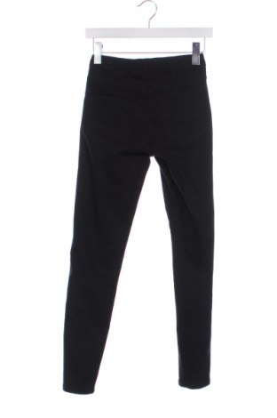 Blugi de femei Bershka, Mărime XS, Culoare Negru, Preț 76,00 Lei