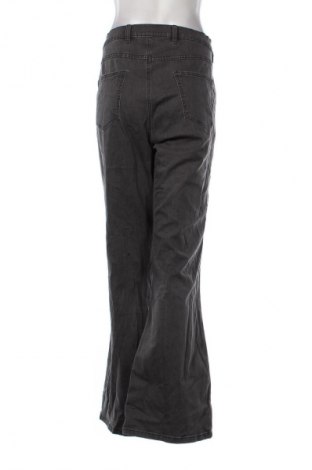 Дамски дънки Body Flirt, Размер 3XL, Цвят Сив, Цена 25,99 лв.