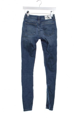 Damskie jeansy Calvin Klein Jeans, Rozmiar S, Kolor Niebieski, Cena 183,99 zł