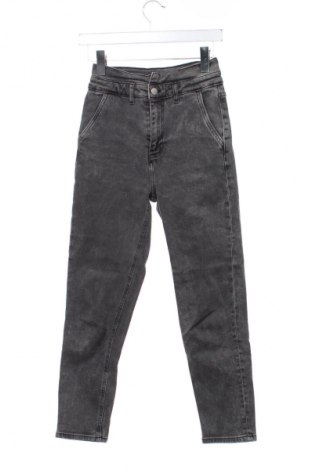 Dámské džíny  Cropp, Velikost XS, Barva Šedá, Cena  519,00 Kč