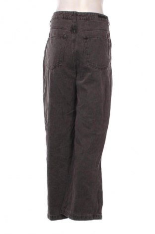 Дамски дънки Ghanda, Размер M, Цвят Сив, Цена 71,99 лв.