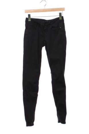 Γυναικείο Τζίν Guess, Μέγεθος S, Χρώμα Μαύρο, Τιμή 38,36 €
