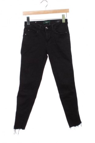 Dámske džínsy  Guess, Veľkosť M, Farba Čierna, Cena  38,00 €