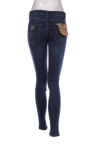 Дамски дънки Lois, Размер M, Цвят Син, Цена 142,99 лв.