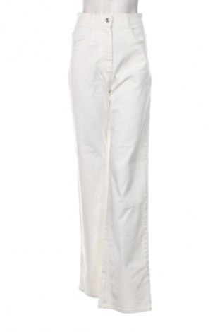 Дамски дънки N 21, Размер S, Цвят Бял, Цена 220,64 лв.