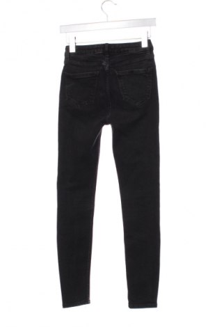 Damskie jeansy New Look, Rozmiar XS, Kolor Czarny, Cena 67,00 zł