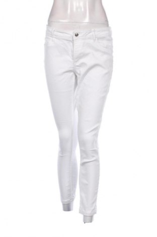 Γυναικείο Τζίν ONLY, Μέγεθος L, Χρώμα Λευκό, Τιμή 17,00 €
