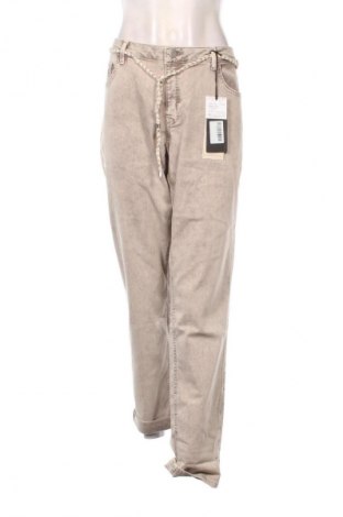 Blugi de femei Rosner, Mărime XL, Culoare Bej, Preț 549,99 Lei
