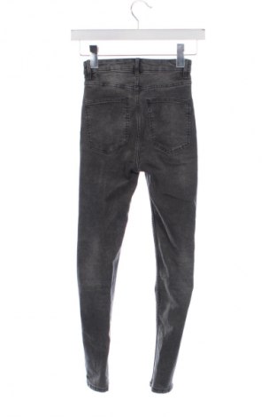 Dámske džínsy  Sinsay, Veľkosť XXS, Farba Sivá, Cena  14,83 €