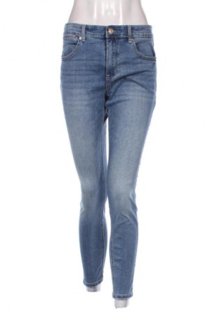 Damskie jeansy Stradivarius, Rozmiar L, Kolor Niebieski, Cena 68,99 zł