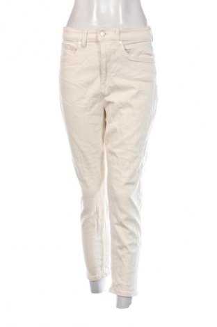 Damskie jeansy Target, Rozmiar M, Kolor ecru, Cena 18,99 zł