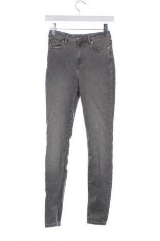 Дамски дънки Tommy Hilfiger, Размер XS, Цвят Сив, Цена 82,11 лв.