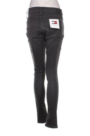 Дамски дънки Tommy Jeans, Размер M, Цвят Черен, Цена 174,99 лв.