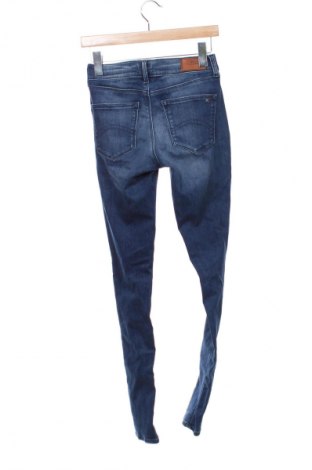 Дамски дънки Tommy Jeans, Размер S, Цвят Син, Цена 203,30 лв.
