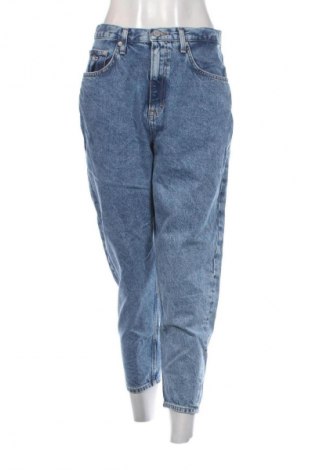 Дамски дънки Tommy Jeans, Размер M, Цвят Син, Цена 119,99 лв.
