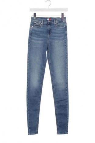 Дамски дънки Tommy Jeans, Размер XXS, Цвят Син, Цена 119,99 лв.