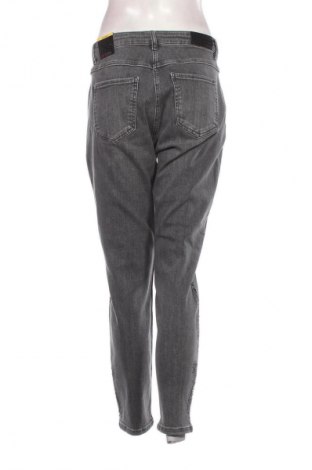 Damen Jeans Toni, Größe XL, Farbe Grau, Preis € 50,99