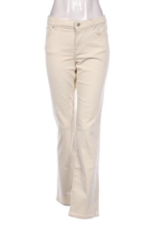 Дамски дънки Vero Moda, Размер L, Цвят Екрю, Цена 77,99 лв.