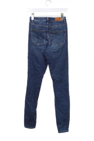 Дамски дънки Vero Moda, Размер XS, Цвят Син, Цена 17,99 лв.