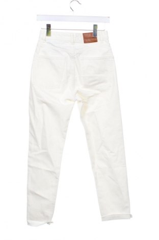 Дамски дънки Zara, Размер XS, Цвят Екрю, Цена 27,37 лв.