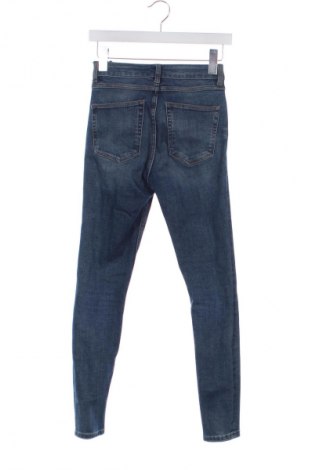 Blugi de femei Zara, Mărime XS, Culoare Albastru, Preț 71,00 Lei