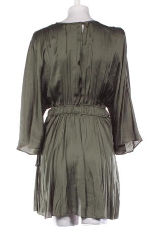 Salopetă scurtă de damă Zara, Mărime S, Culoare Verde, Preț 92,61 Lei