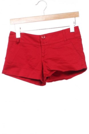 Γυναικείο κοντό παντελόνι Bershka, Μέγεθος S, Χρώμα Κόκκινο, Τιμή 7,73 €
