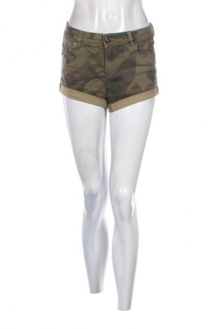 Damen Shorts Bershka, Größe S, Farbe Mehrfarbig, Preis 9,72 €