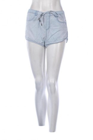 Γυναικείο κοντό παντελόνι Bershka, Μέγεθος M, Χρώμα Μπλέ, Τιμή 10,00 €