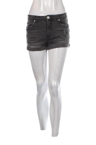 Dámske kraťasy  Fb Sister, Veľkosť M, Farba Sivá, Cena  9,72 €