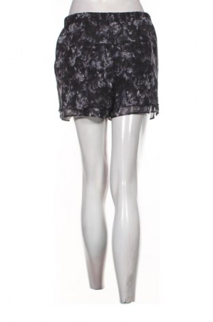 Γυναικείο κοντό παντελόνι H&M, Μέγεθος M, Χρώμα Πολύχρωμο, Τιμή 9,72 €