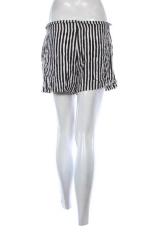 Pantaloni scurți de femei H&M, Mărime S, Culoare Multicolor, Preț 50,00 Lei