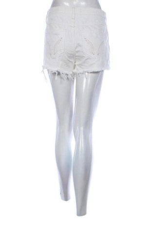 Дамски къс панталон Hollister, Размер M, Цвят Бял, Цена 33,82 лв.