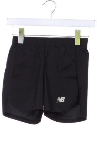 Dziecięce szorty New Balance, Rozmiar 6-7y/ 122-128 cm, Kolor Czarny, Cena 62,92 zł