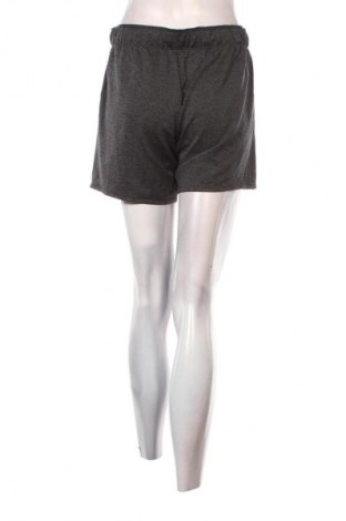 Női rövidnadrág Nike, Méret M, Szín Szürke, Ár 11 269 Ft