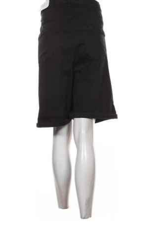 Dámské kraťasy  ONLY Carmakoma, Velikost 3XL, Barva Černá, Cena  539,00 Kč
