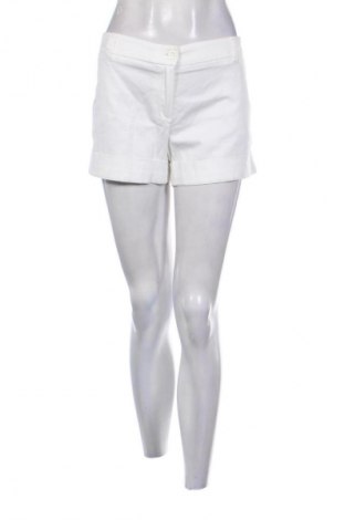 Γυναικείο κοντό παντελόνι Orsay, Μέγεθος M, Χρώμα Λευκό, Τιμή 9,79 €