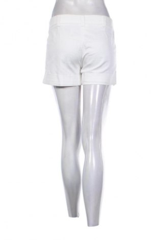 Γυναικείο κοντό παντελόνι Orsay, Μέγεθος M, Χρώμα Λευκό, Τιμή 9,79 €