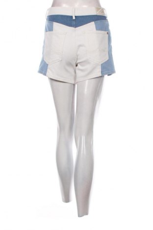 Női rövidnadrág Pepe Jeans, Méret M, Szín Sokszínű, Ár 7 139 Ft
