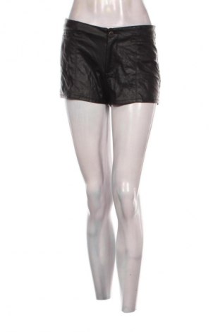 Дамски къс панталон Pull&Bear, Размер M, Цвят Черен, Цена 5,99 лв.