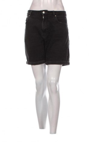 Γυναικείο κοντό παντελόνι Pull&Bear, Μέγεθος XL, Χρώμα Μαύρο, Τιμή 9,72 €